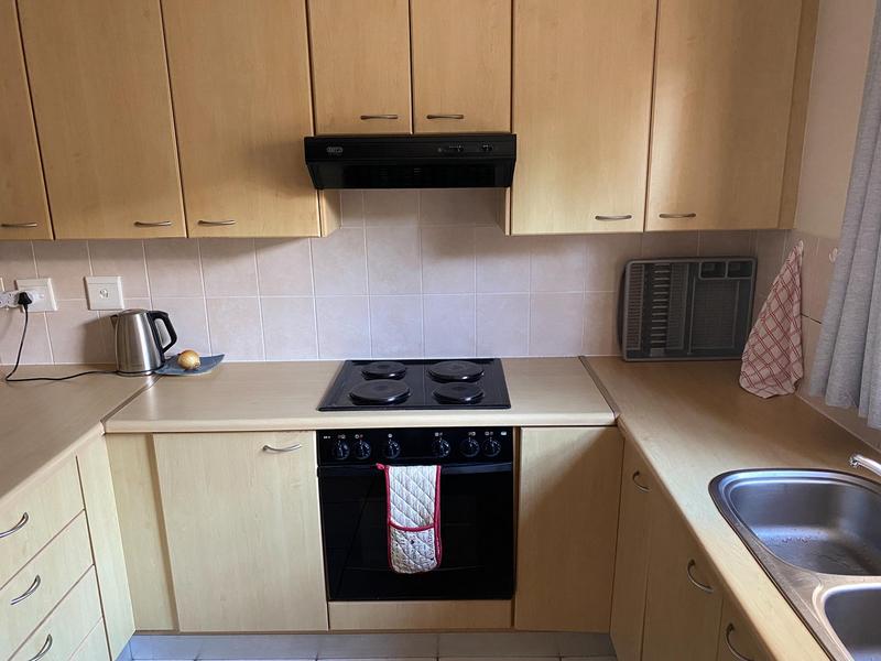 2 Bedroom Property for Sale in Uitzicht Western Cape